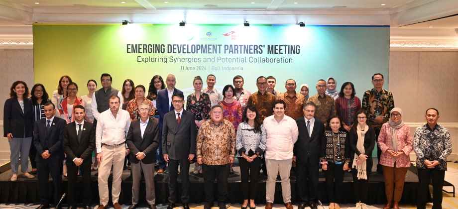 Colombia refuerza su compromiso con la Cooperación Internacional en la Reunión de Socios de Desarrollo Emergentes en Bali