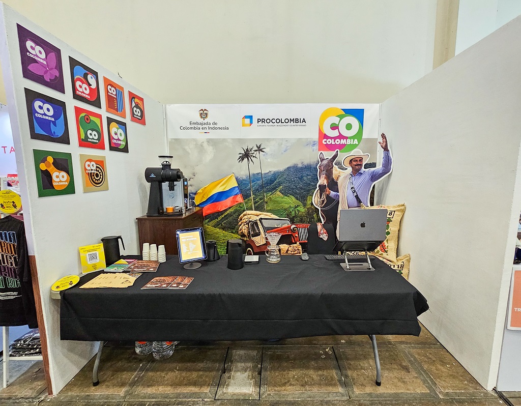 La Embajada de Colombia en Indonesia destaca el sabor y la cultura del café colombiano en el Festival Jakarta Coffee Week