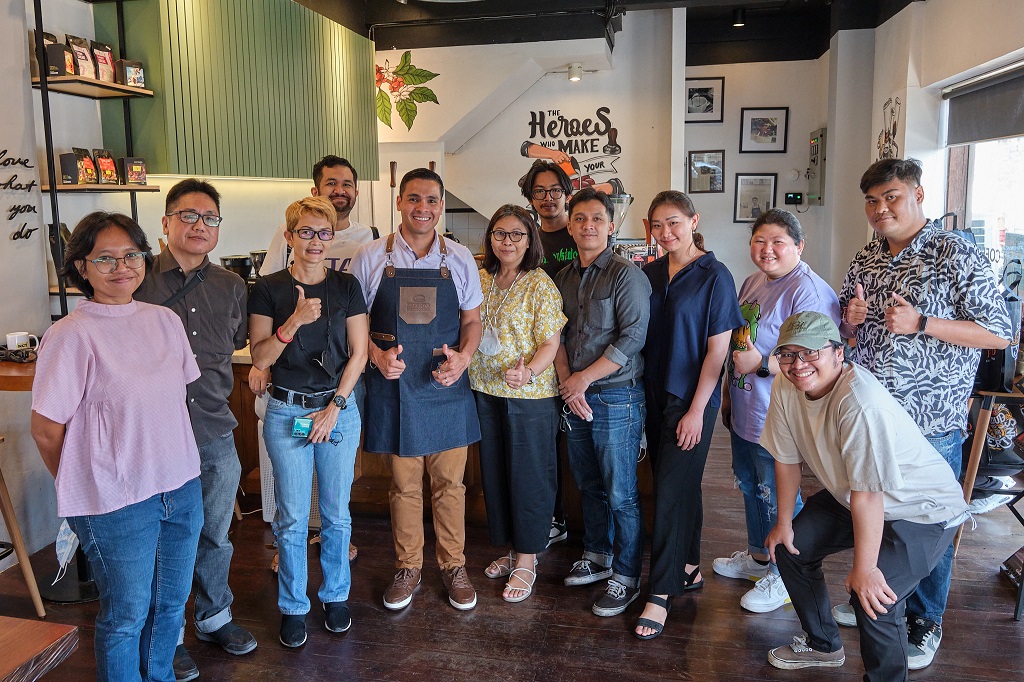 El mejor barista del mundo 2021 visita Yakarta