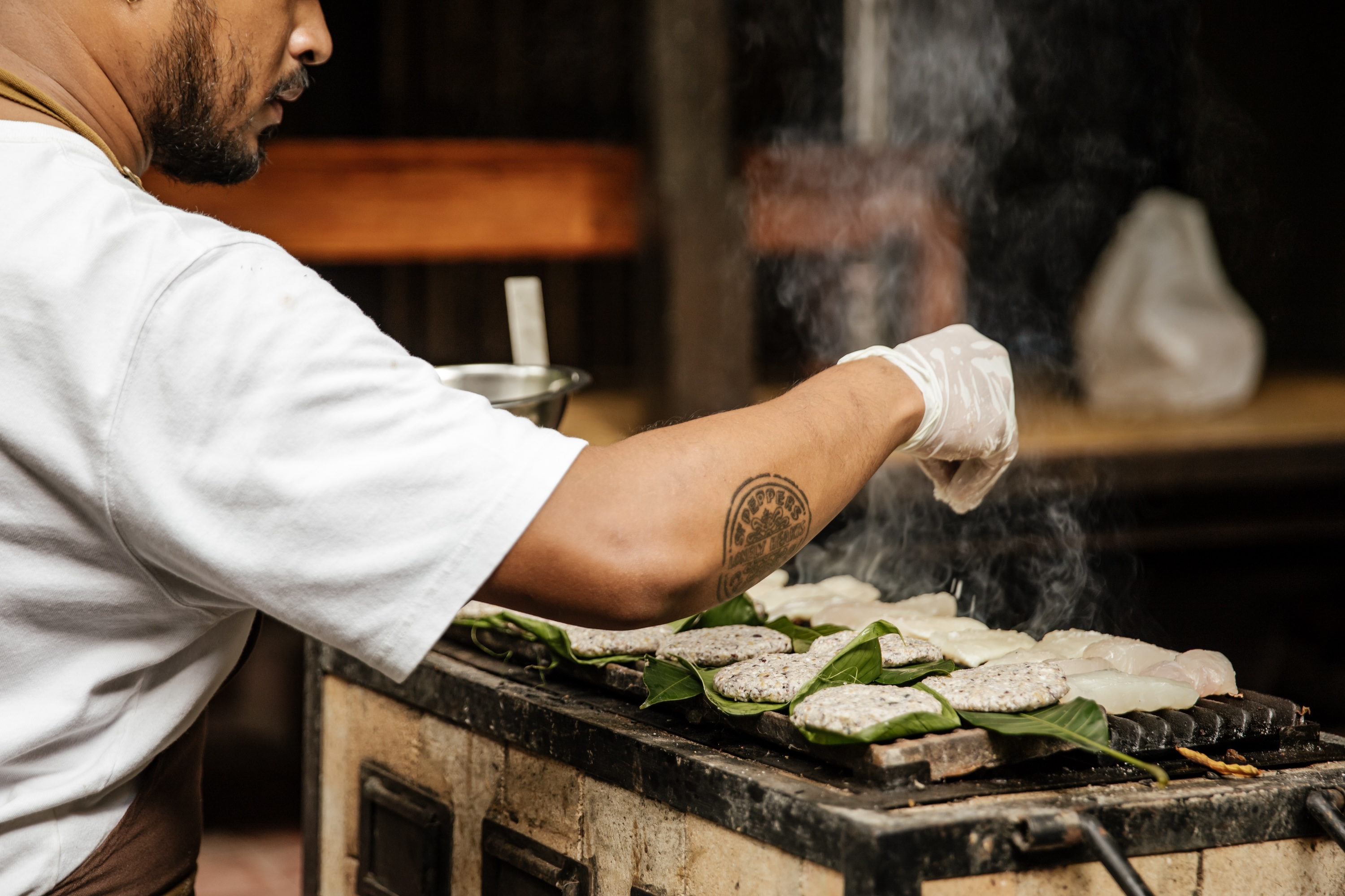 Arepas con maíces ancestrales y cocina del Pacífico en Indonesia