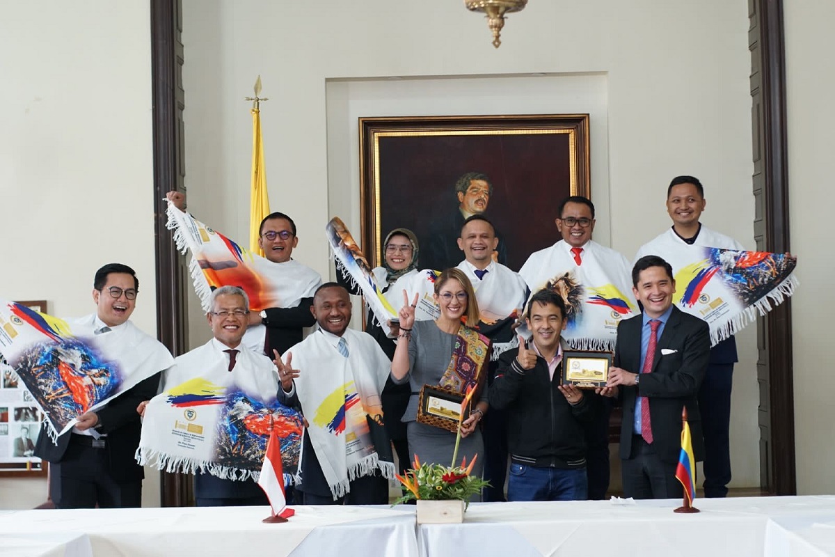 Delegación indonesa del Grupo de Amistad Colombia – Indonesia visita el Congreso de la República