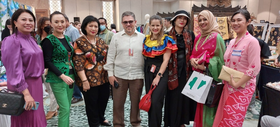 Embajada de Colombia en Indonesia asistió al Bazar de Caridad del Club Internacional de Mujeres (WIC) 2022