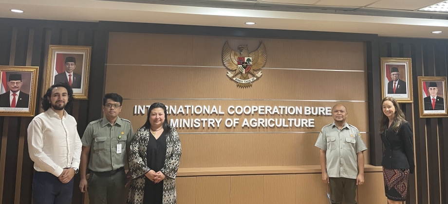 La Embajada se reúne con el Ministerio de Agricultura de Indonesia en preparación de la misión técnica colombiana en cacao