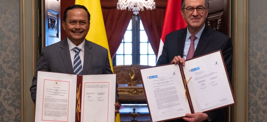 Colombia e Indonesia suscribieron el Memorando de Entendimiento en cooperación en vigilancia y control de alimentos y medicamentos      