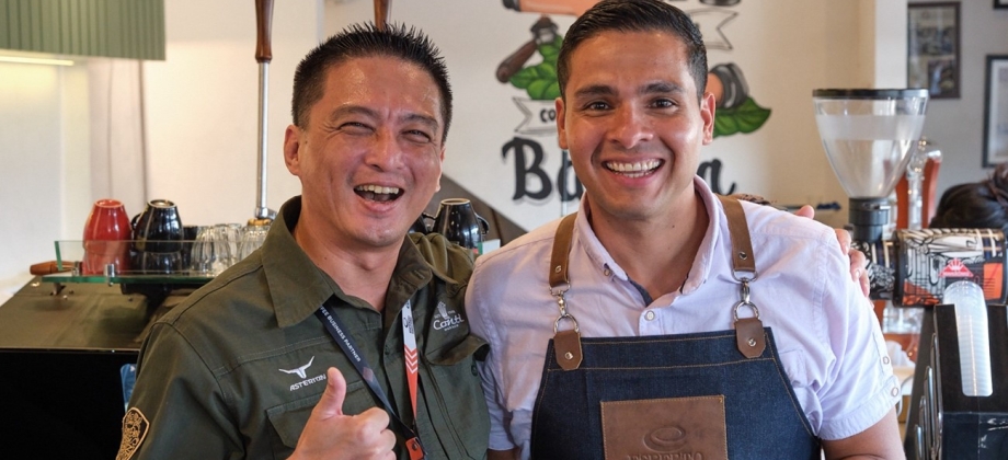 El mejor barista del mundo 2021 visita Yakarta