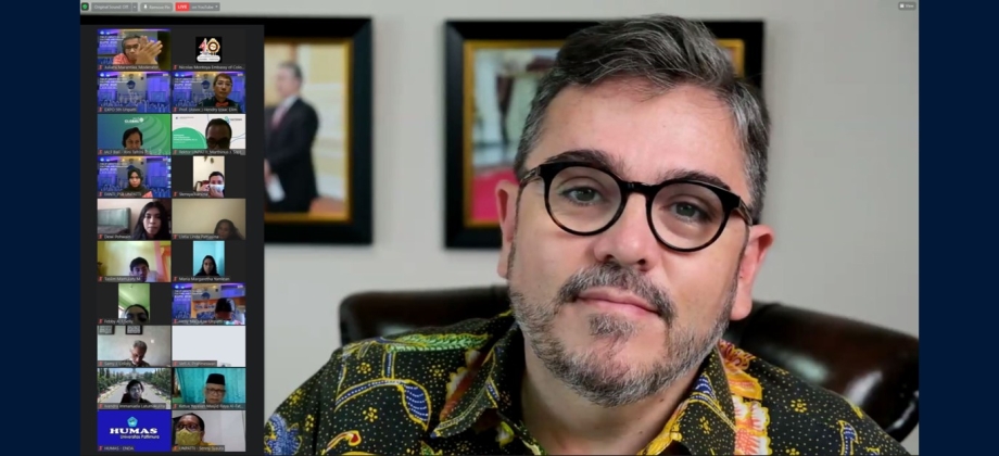 La Embajada de Colombia en Indonesia participó en la inauguración del Quinto Festival de Lenguaje y Cultura de la Universidad de Pattimura