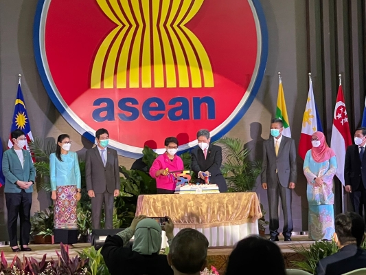 Embajador de Colombia se unió a la conmemoración del 55 Aniversario de ASEAN